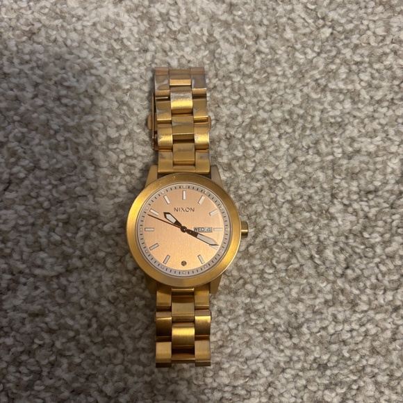 Nixon Spur Watch - Picture 4 of 6